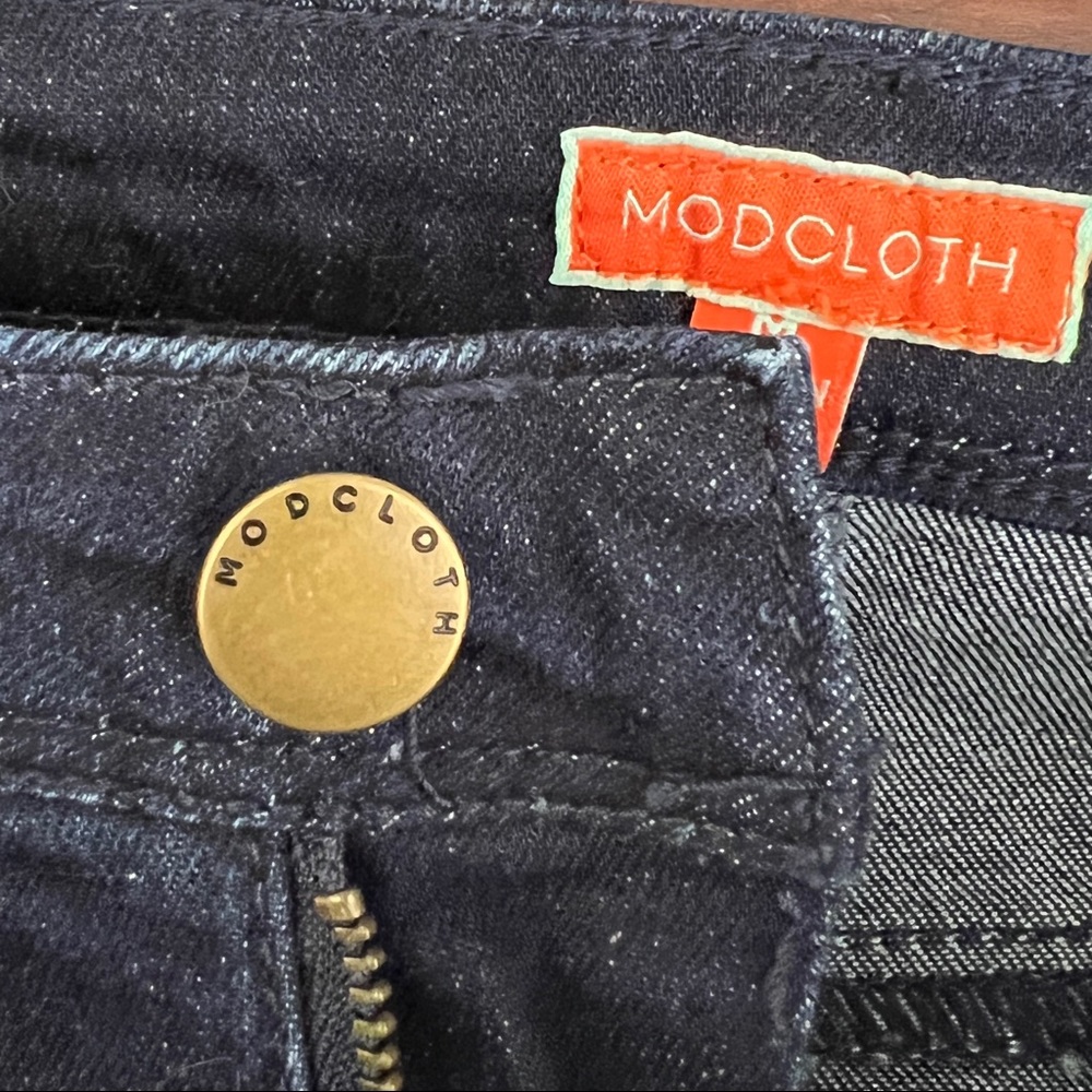 •MODCLOTH• Dark Wash Wide Leg Jeans Size Medium (6-8) - Picture 11 of 13